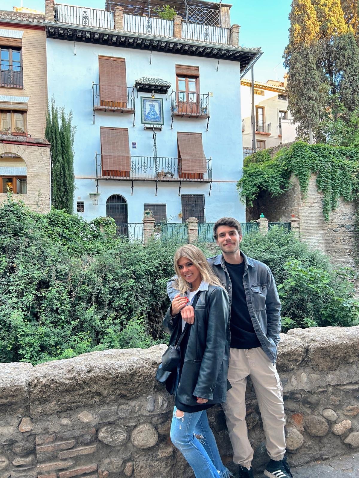 Adriana y Pablo de paseo