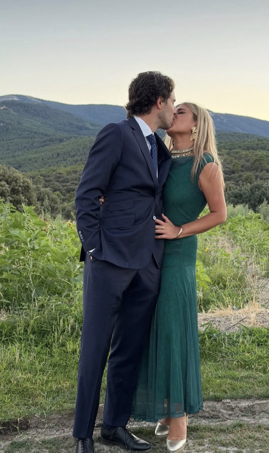 Adriana y Pablo en el campo